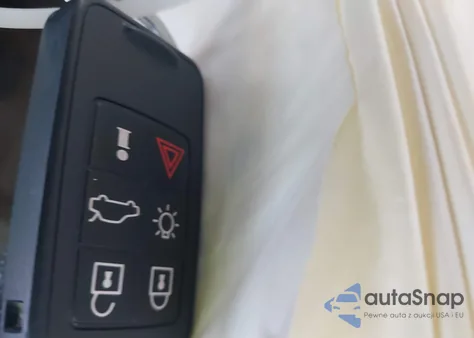 2014 Volvo S60 T5 z USA, uszkodzony, nr VIN YV1612FS5E2271329